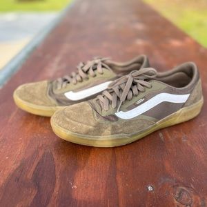 Vans Ave mens 8.5 / 41.5 EU lightly worn / Great Condition!